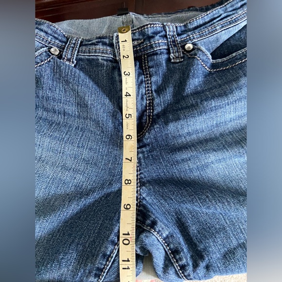 Nine West ladies jeans size 12 / 31 rhinestone pockets - Picture 7 of 8